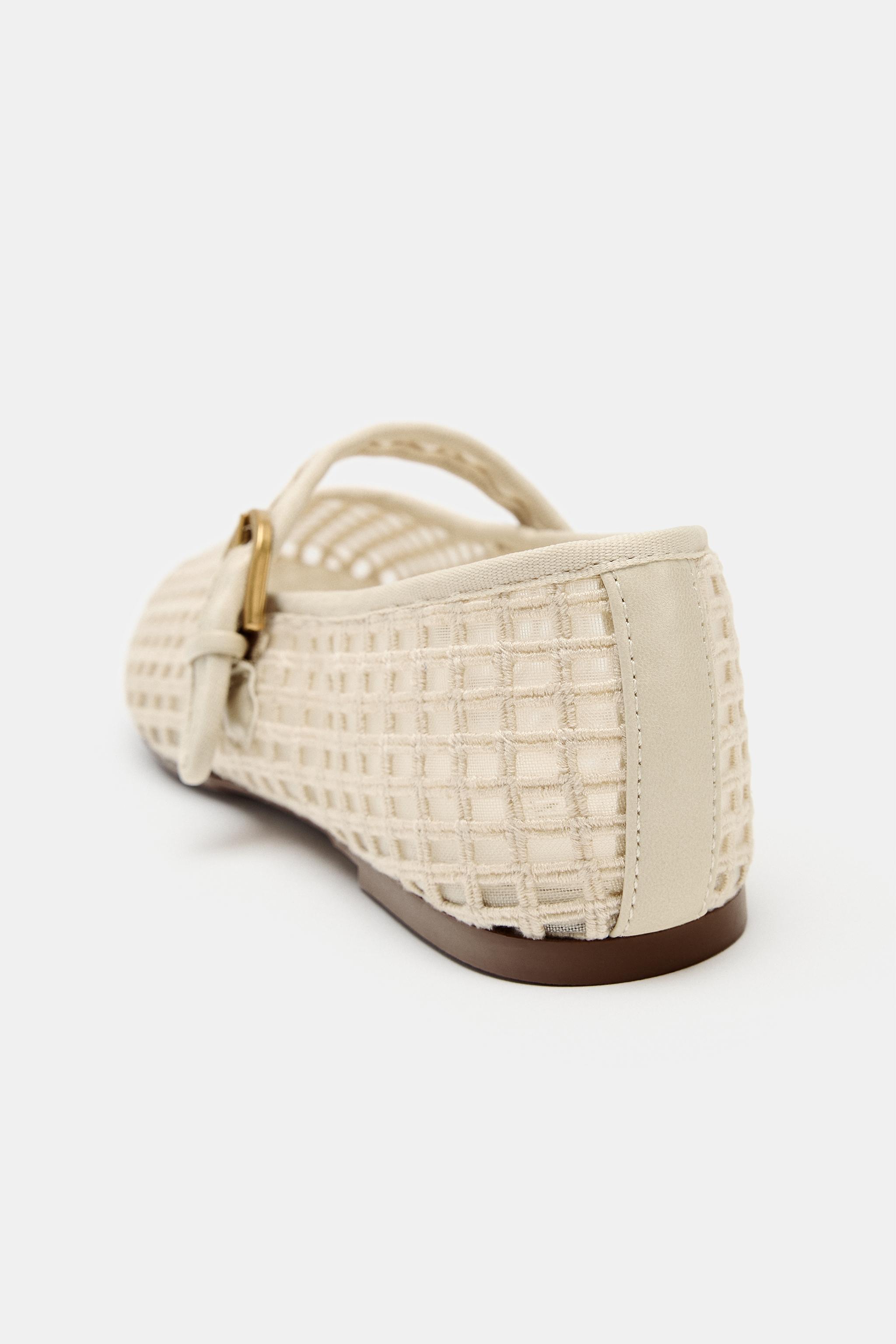 CROCHET EFFECT BALLET FLATS